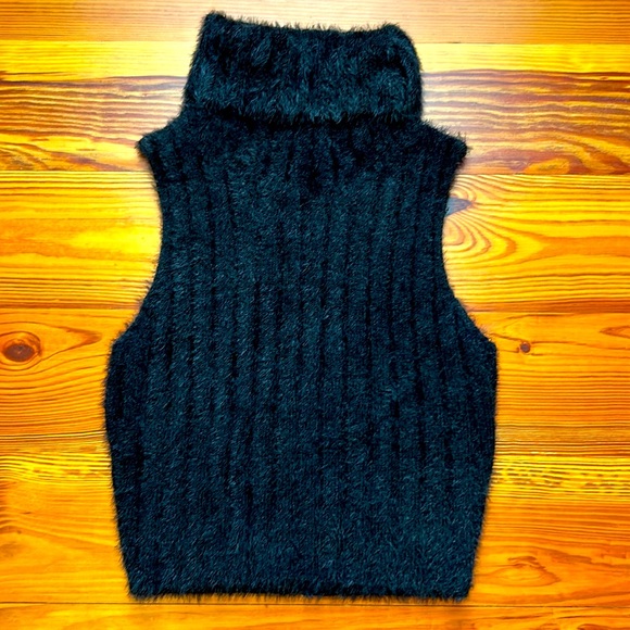 Black Turtleneck Tank Size Small - Picture 1 of 6